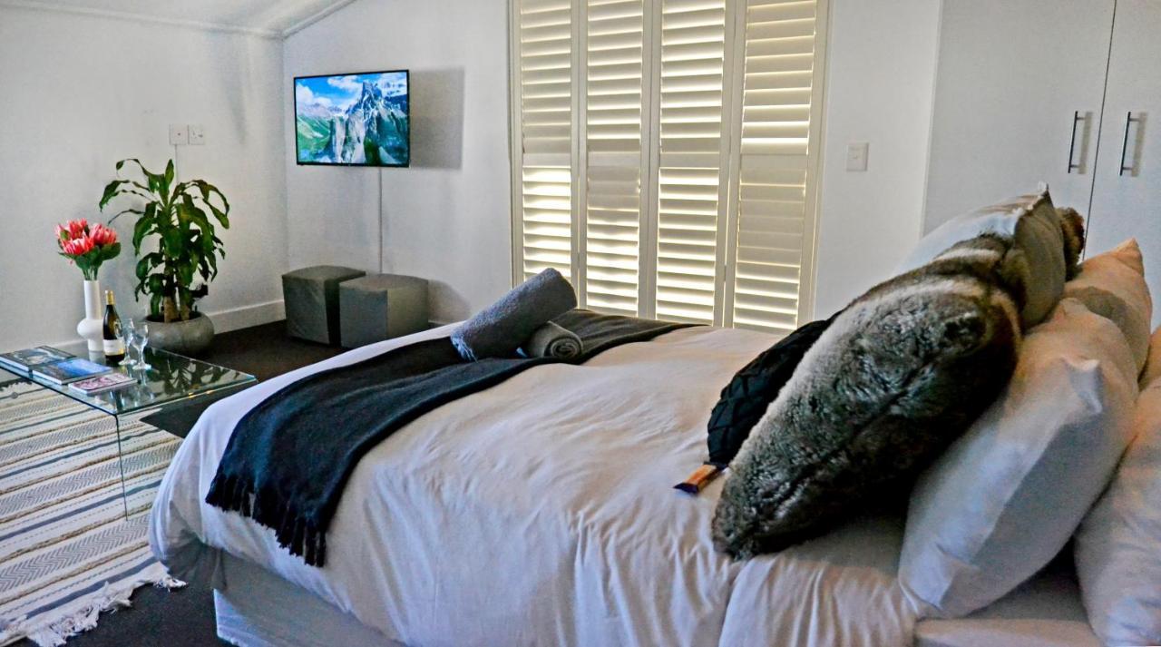 Central Mountain View Apartment, Hermanus Waterfront Экстерьер фото