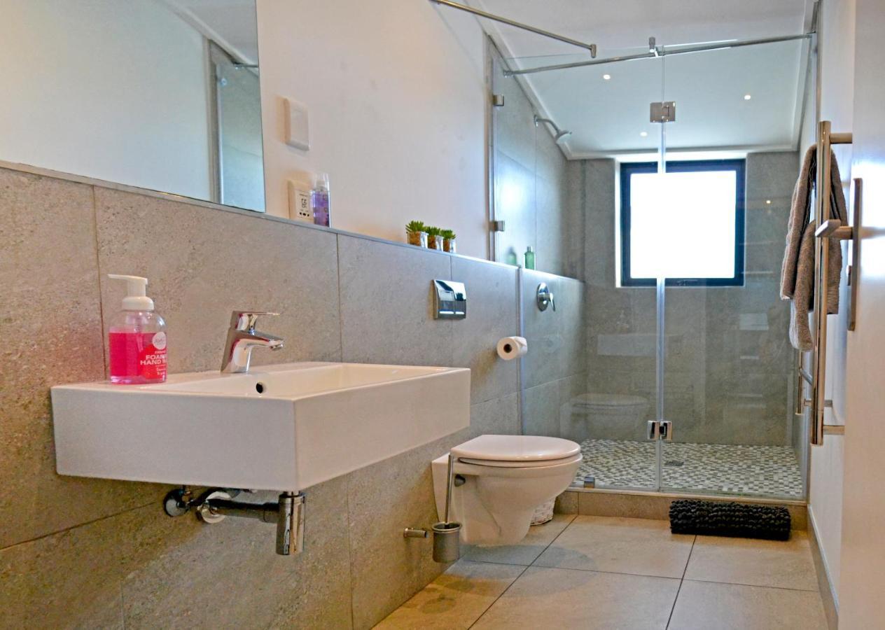 Central Mountain View Apartment, Hermanus Waterfront Экстерьер фото