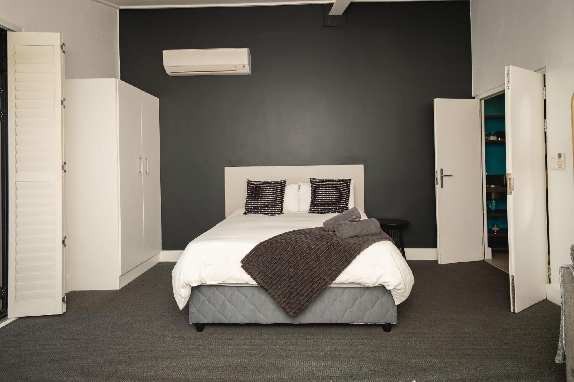 Central Mountain View Apartment, Hermanus Waterfront Экстерьер фото